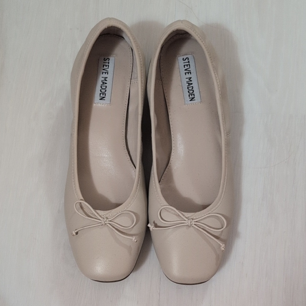 Steve Madden Priscilla Flats size 8 Ivory Beige
